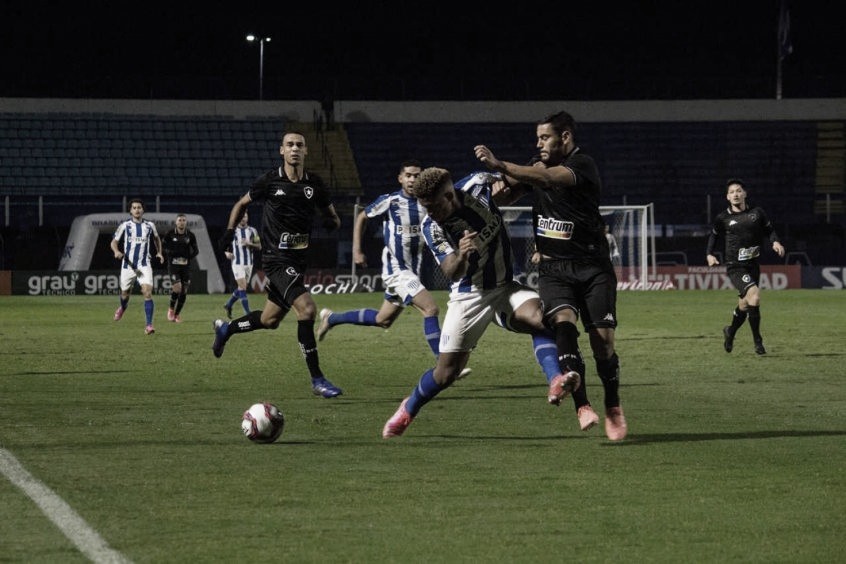 Botafogo e Avaí fazem duelo direto no G-4 da Série B do
Brasileirão