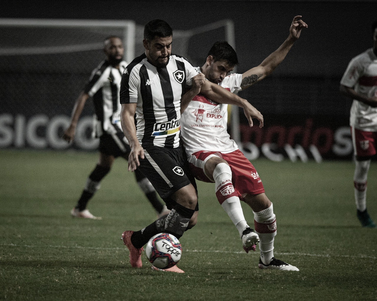 Botafogo e CRB fazem confronto direto pelo G-4 da Série B