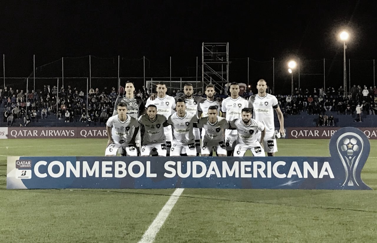 Botafogo aproveita vantagem numérica e vence Sol de América no Paraguai