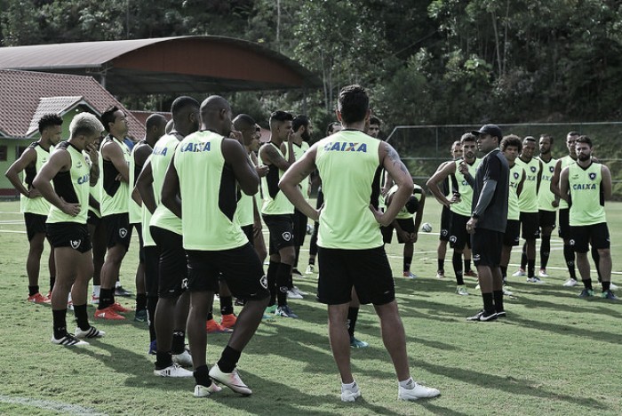 De olho na Libertadores, Botafogo encara Rio Branco-ES em amistoso e promove estreia de Montillo
