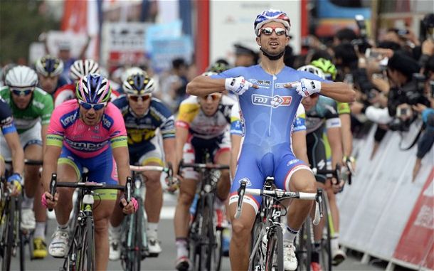 Vuelta 2014, 2° tappa: che volata di Bouhanni, delusione Sagan. Valverde nuovo leader!