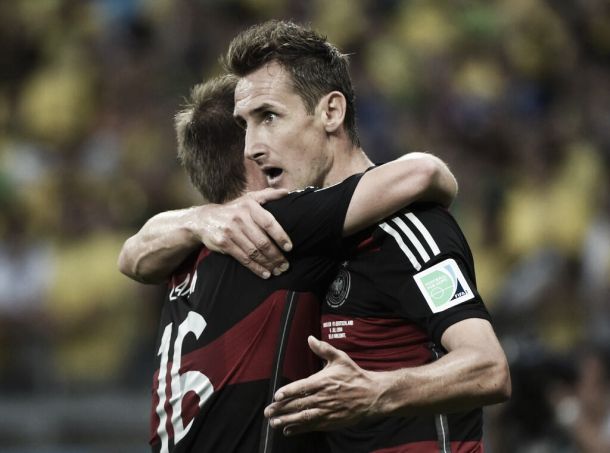 Brasil dá vexame, é goleado e Alemanha volta a final da Copa do Mundo após 12 anos