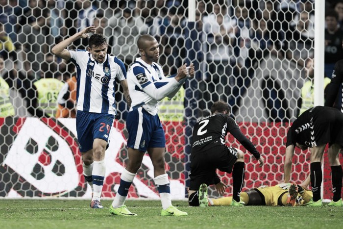 Porto empata con V. Setúbal y falla en el asalto al liderato