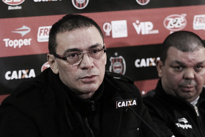 Clemer é apresentado como técnico do Brasil de Pelotas e comanda primeiro treino