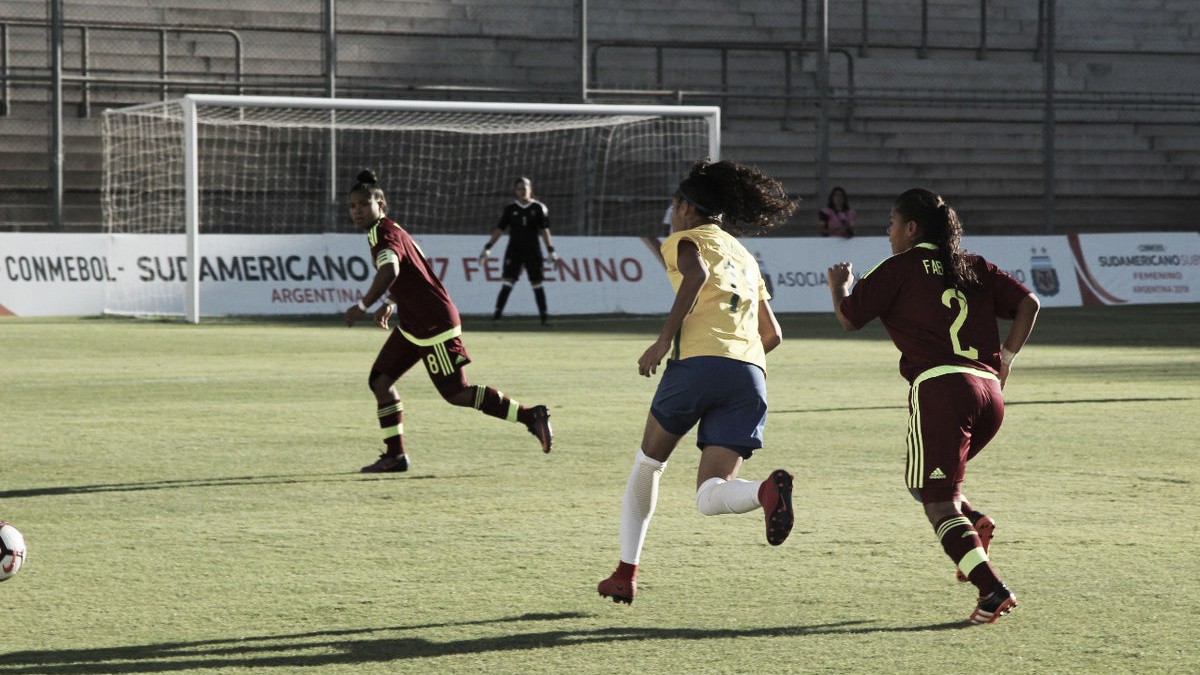 Brasil bate Venezuela sem esforços e garante vaga na Copa do Mundo de Futebol Feminino Sub-17 Brasil bate Venezuela sem esforços e garante vaga na Copa do Mundo de Futebol Feminino Sub-17