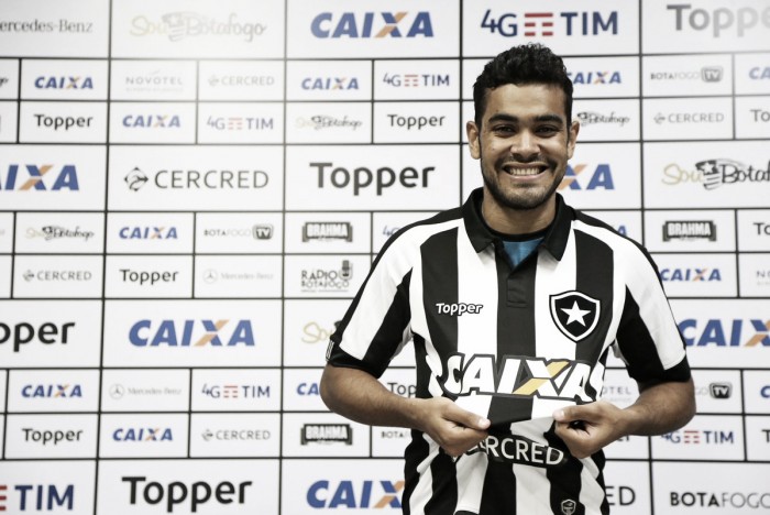 Atacante Brenner celebra chance no Botafogo: "Espero retribuir dentro de campo"