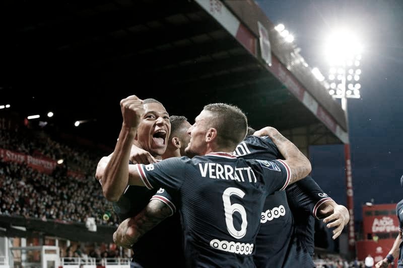 Em jogo intenso, PSG vence Brest e mantém máximo aproveitamento na Ligue 1
