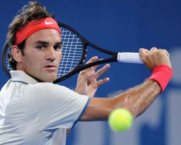 Federer no da tregua en Brisbane
