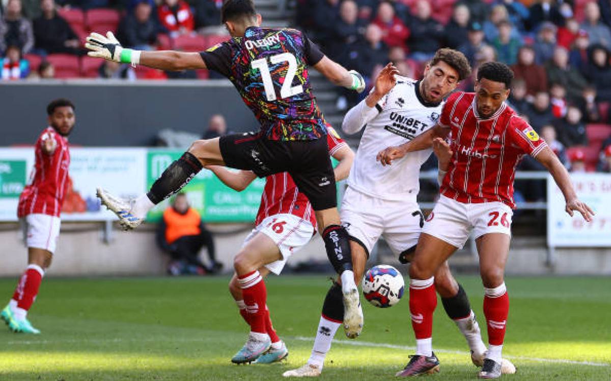 Highlights and goals of Bristol City 3-2 Middlesbrough in EFL Championship