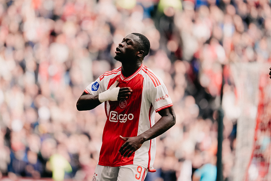 Highlights and goals of Ajax 2-0 Utrecht in Eredivisie