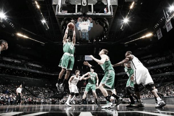 Los Celtics vuelven a la senda de la victoria a costa de los Nets