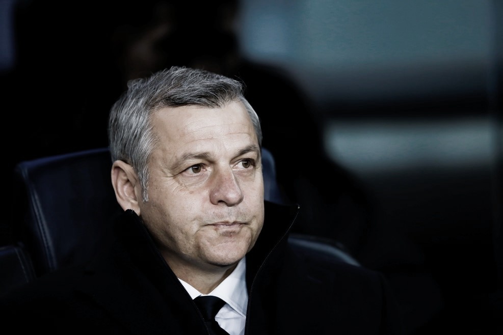 Bruno Génésio lamenta eliminação do Lyon, mas exalta atuação de Messi: "Imparável" Bruno Génésio lamenta eliminação do Lyon, mas exalta atuação de Messi: "Imparável"