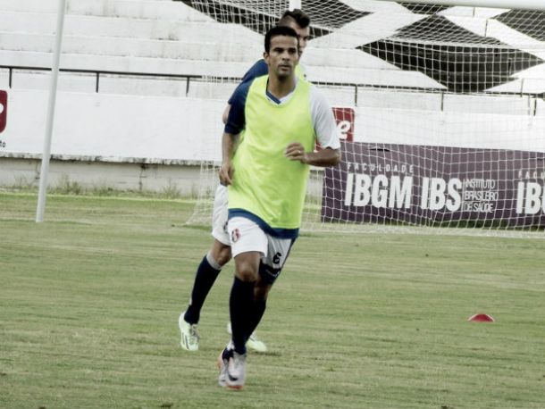Santa Cruz encerra preparativos para duelo contra América-MG com Bruno Mineiro