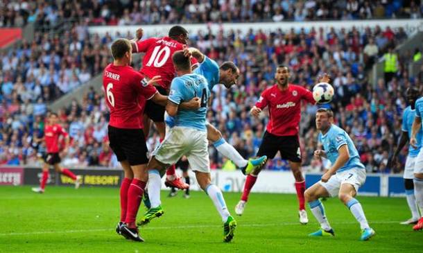 Com dois gols de Campbell, Cardiff vira pra cima do Manchester City
