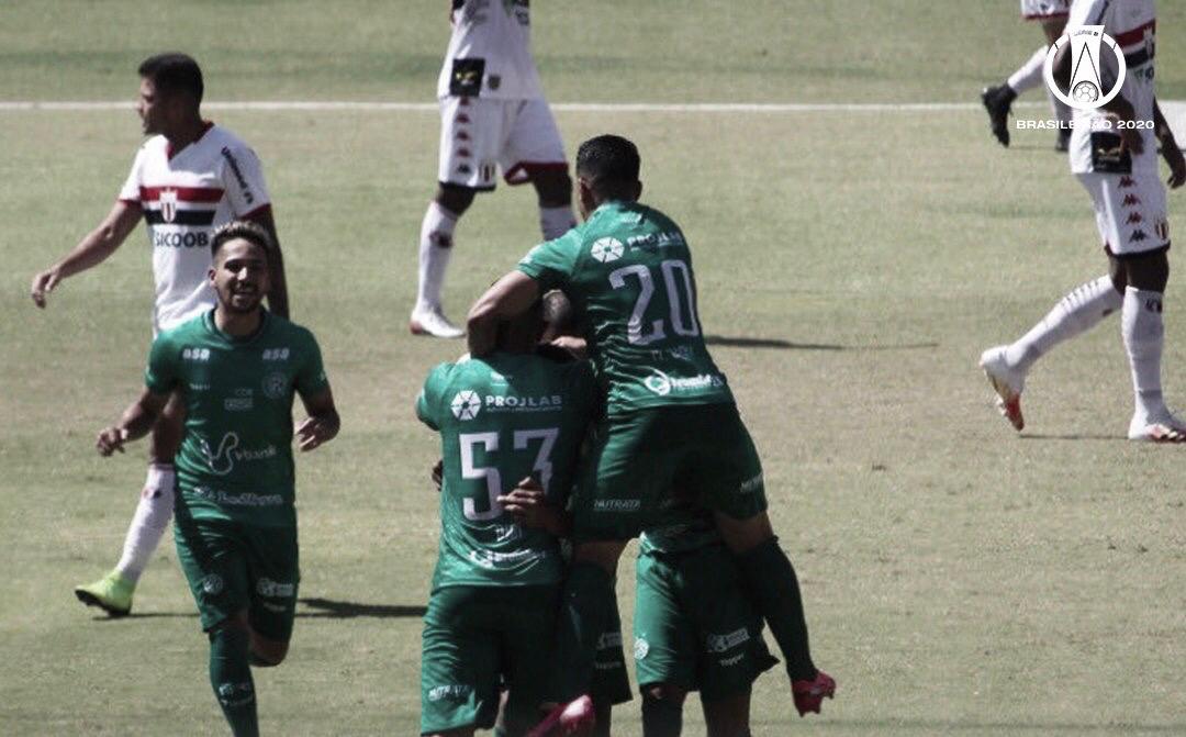 Guarani bate Botafogo-SP no Santa Cruz e conquista primeira vitória na Série B