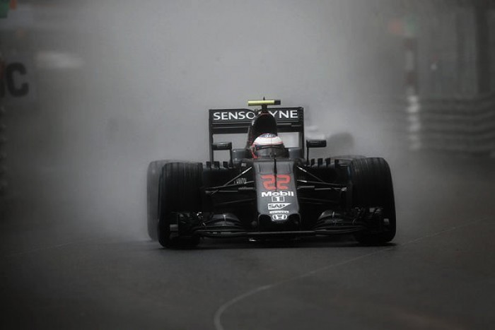 McLaren no da pistas sobre el piloto que acompañará a Fernando en 2017
