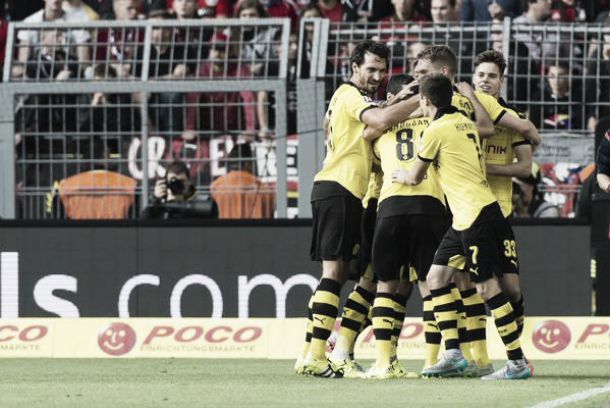 Bundesliga: Dortmund perfetto, prima per l'Augsburg, Stoccarda zero spaccato