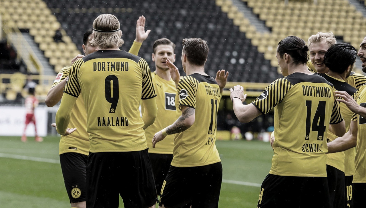 Sem
dificuldades, Borussia Dortmund vence Leverkusen e fecha Bundesliga na terceira colocação