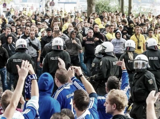 Schalke fans plan Ruhr derby boycott