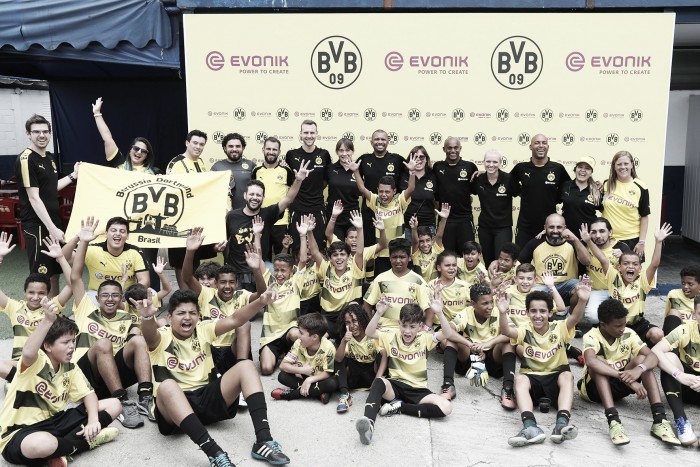 Evonik e Borussia Dortmund celebram 10 anos de parceria com evento em São Paulo