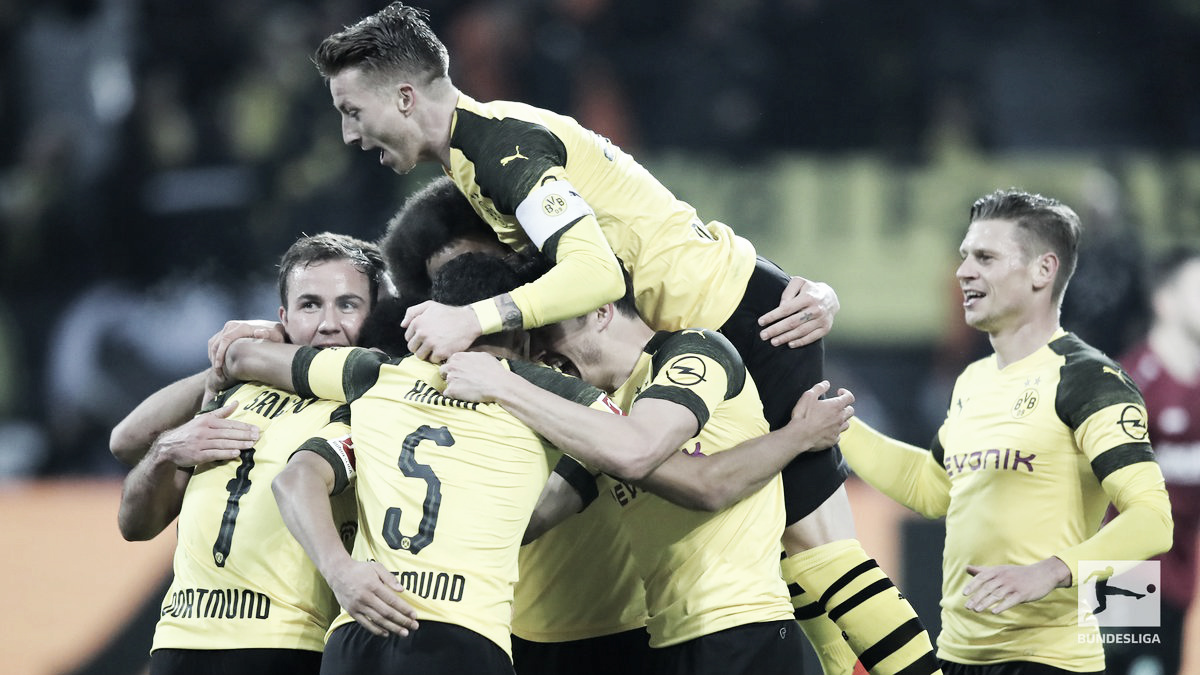 Borussia Dortmund goleia Hannover e abre nove pontos de distância na liderança