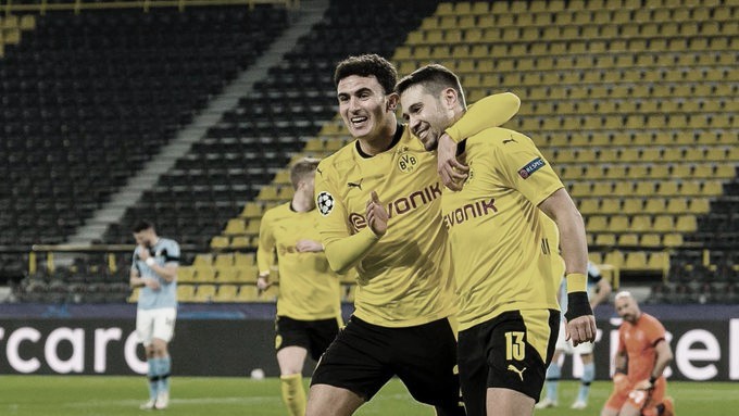 Borussia Dortmund cede empate à Lazio e garante classificação às oitavas Borussia Dortmund cede empate à Lazio e garante classificação às oitavas