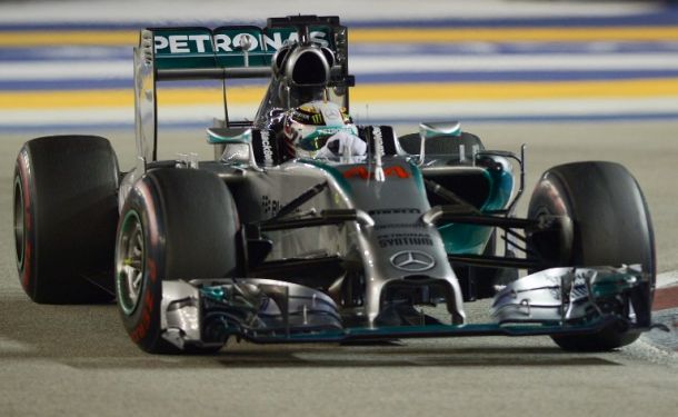 F1, Singapore: vittoria e leadership iridata per Lewis Hamilton, Red Bull sul podio