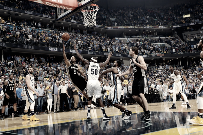 Spurs vencem Grizzlies, fecham série em seis jogos e avançam nos playoffs da NBA
