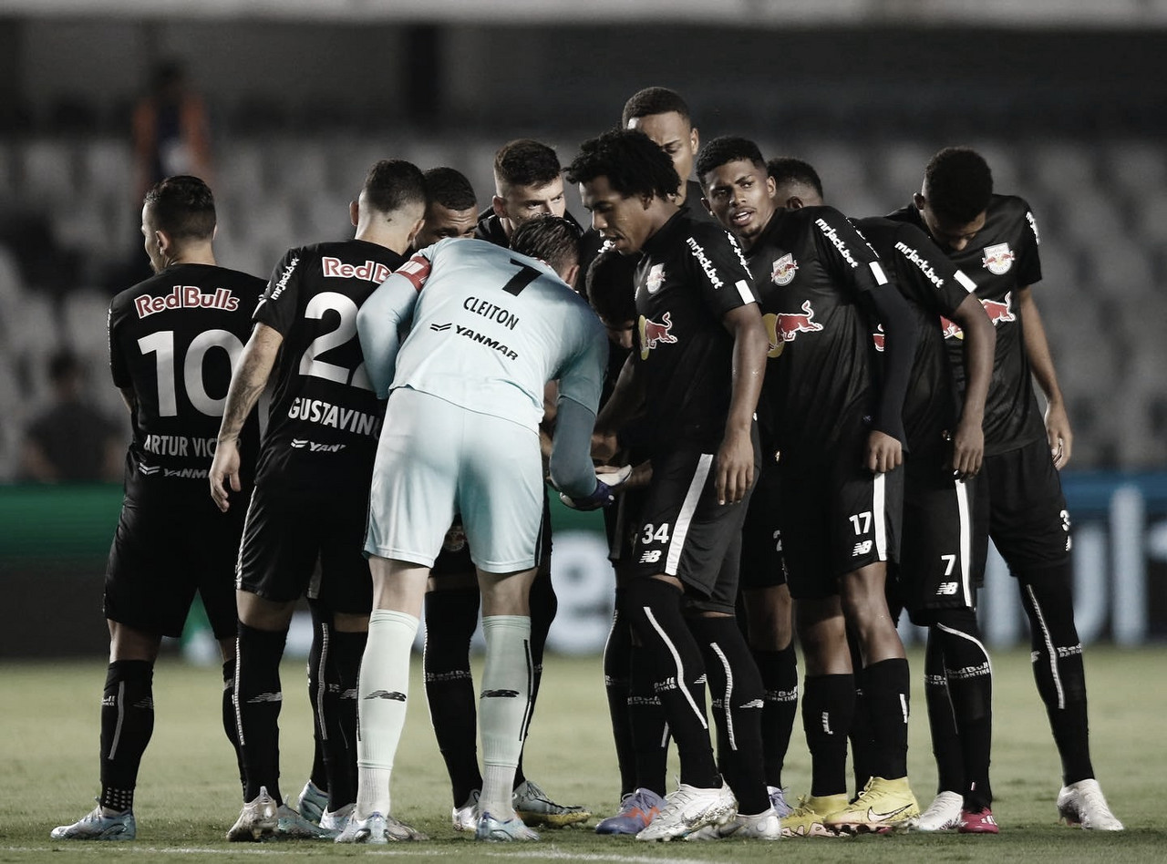 Caixinha critica mentalidade do Braga e apoia goleiro Cleiton