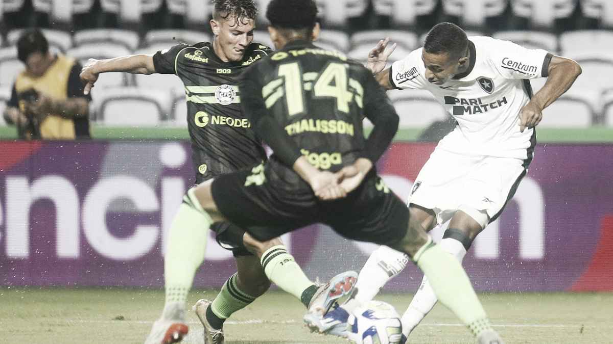 Bolavip Brasil - Aconteceu outra vez! Botafogo marca aos 52 do segundo  tempo mas cede o empate aos 55 minutos para o Corotiba. Botafogo chega ao  nono jogo sem vitória e vê