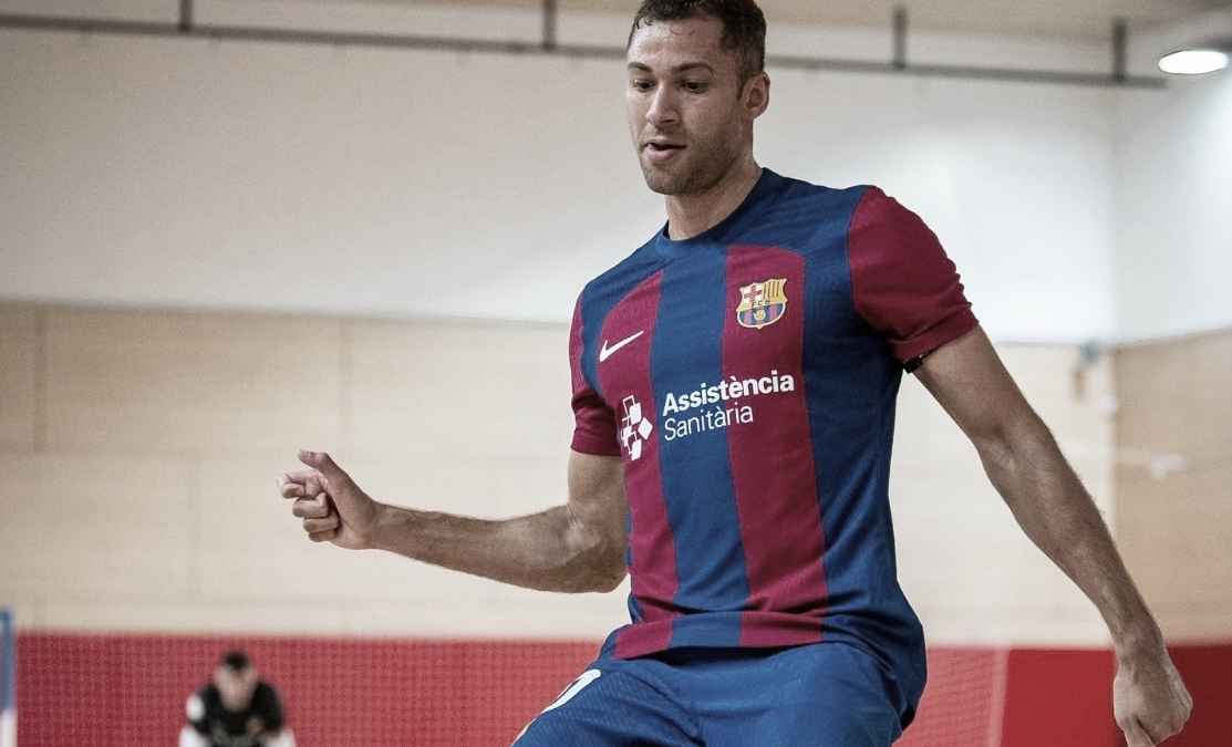 Barcelona volta às quadras no sábado (27) buscando primeira