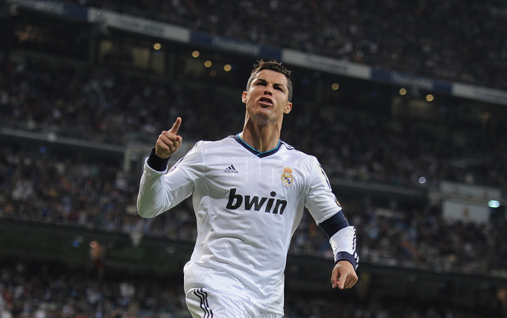 Cristiano Ronaldo é o melhor jogador da temporada 2012/2013 – Vírgula