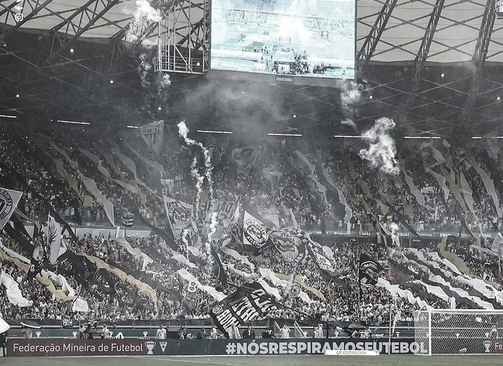 Galo faz contra e Cruzeiro vence o primeiro clássico na Arena MRV - Placar  - O futebol sem barreiras para você