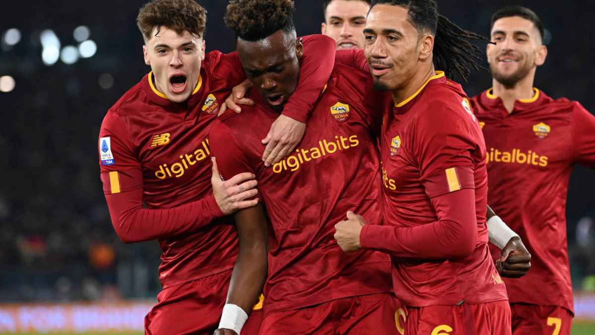 Torino, Italy. 24th Sep, 2023. Romelu Lukaku of As Roma celebrates after  scoring his team's first goal during the Serie A match beetween Torino Fc  and As Roma at Stadio Olimpico on