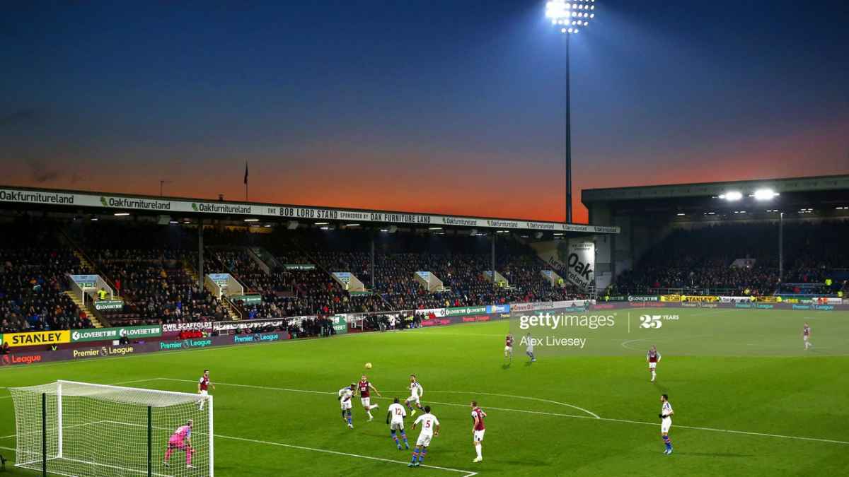 Burnley make Turf Moor their happy place again with first home goal and win  of season against Crystal Palace