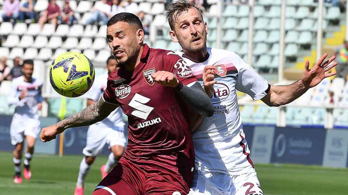 Criar Uma Liga Entre Salernitana E Torino Imagem Editorial - Imagem de  alexander, jogador: 270553600