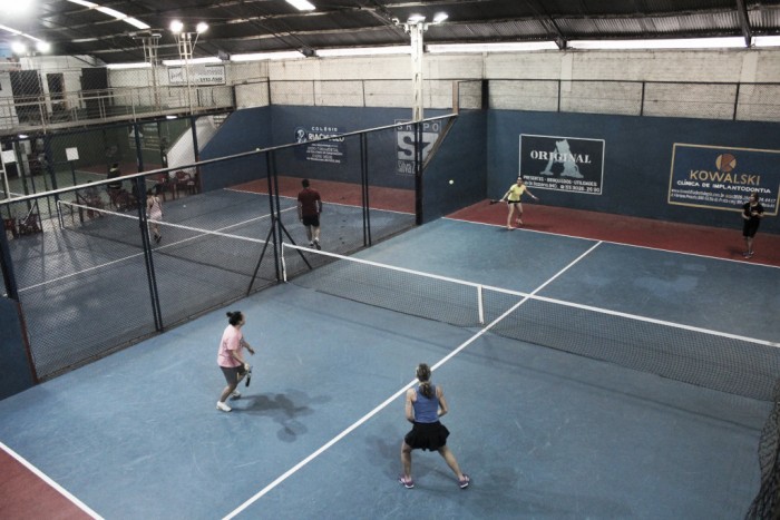 Jogo de padel: Quadra, raquete, bola, regras e pontuação