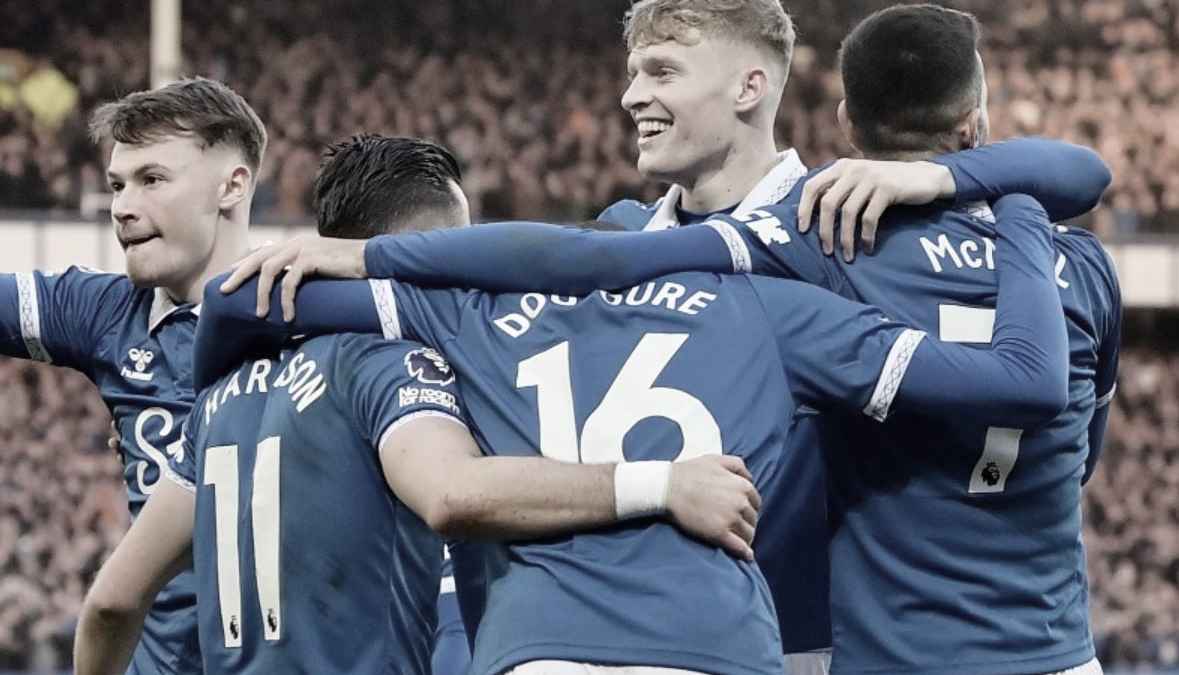 Everton marca no fim e arranca empate com Chelsea no Inglês - Superesportes