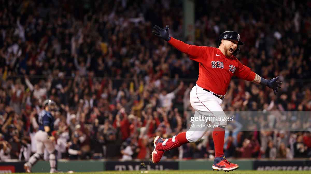 Christian Vazquez Walk-Off HR Gives Red Sox Win over Rays in Game