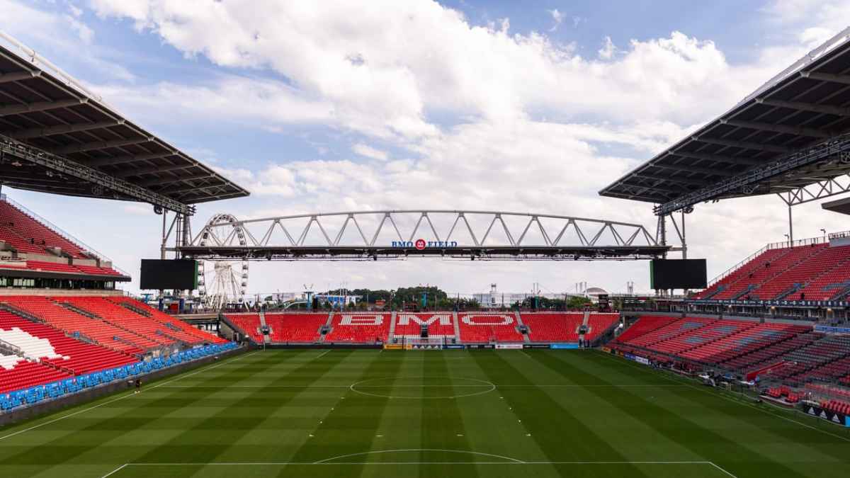 Canadá reencontra torcida em amistoso pós-Copa contra o Chile