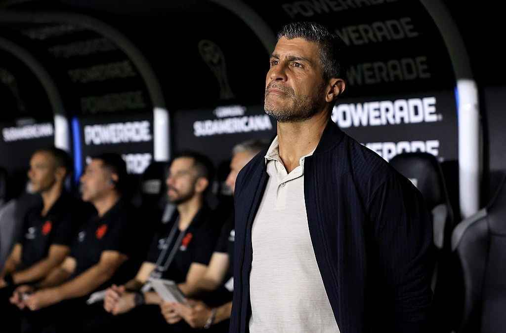 Outubro de decisões: Vasco vive mês que pode mudar sua história