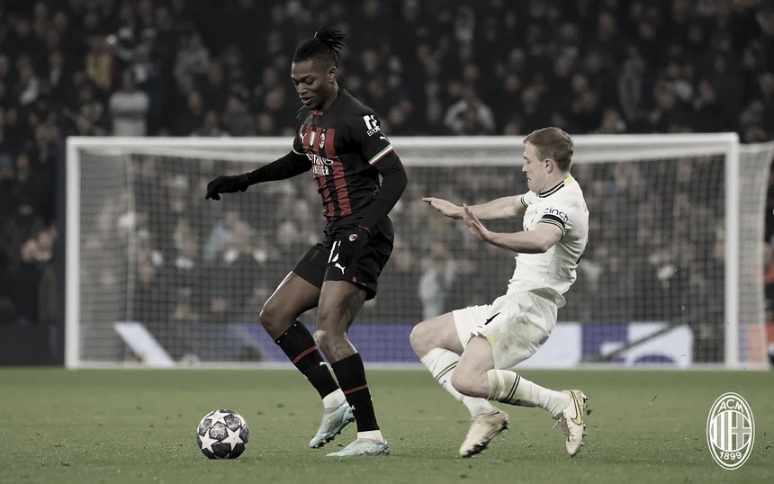 Milan empata com o Tottenham e volta às quartas da Champions