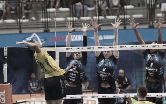 Brasil estreia com vitória no tie-break pelo Mundial de Vôlei