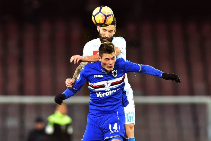 Serie A - Napoli al fotofinish: Tonelli regala un successo fondamentale agli azzurri (2-1)