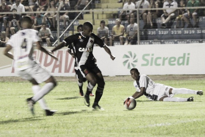 Vasco controla partida, vence São Carlos e garante vaga na próxima fase da Copinha