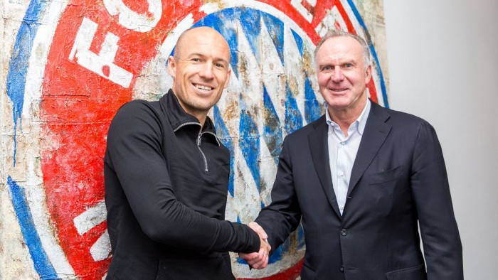 Arjen Robben pens Bayern extension