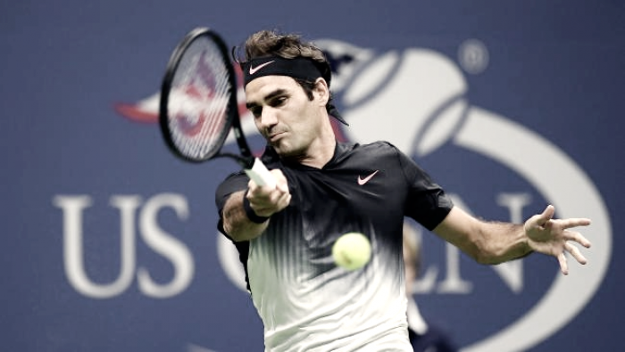 Federer tem trabalho, mas despacha Tiafoe em cinco sets no US Open