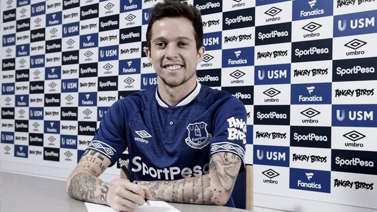 Everton oficializa contratação do brasileiro Bernard, ex-Shakhtar Donetsk Everton oficializa contratação do brasileiro Bernard, ex-Shakhtar Donetsk