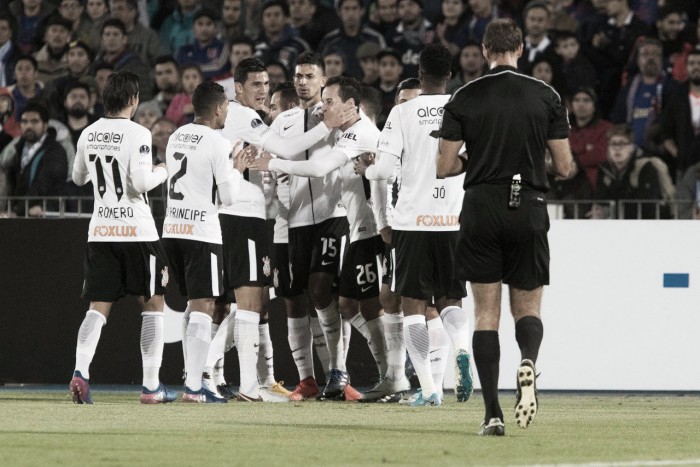 Corinthians confirma vantagem, vence Universidad de Chile e avança na Sul-Americana