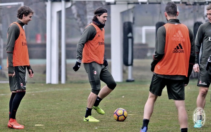 Milan, i convocati per la gara contro il Chievo: out Antonelli e Abate, torna Romagnoli Milan, i convocati per la gara contro il Chievo: out Antonelli e Abate, torna Romagnoli